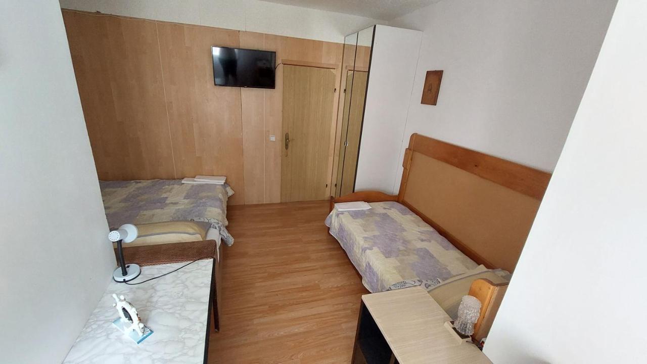 Apartments Luna Stan Trigraci Exterior foto